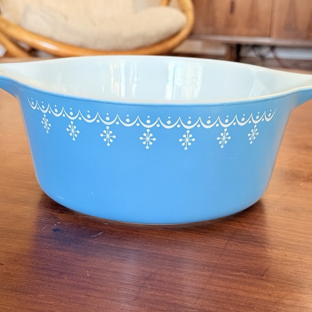 Pyrex 475-B Snowflake Garland Blue 2 1/2 qt Casserole Dish Bowl No Lid USA